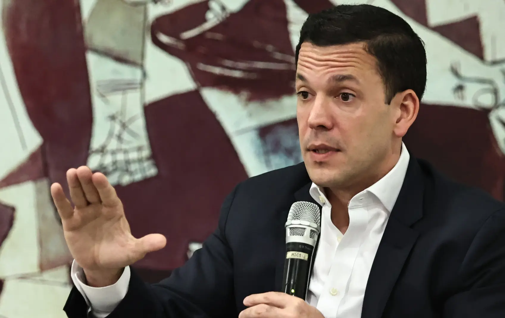 Carlos Pimentel y Contrataciones Públicas encontraron irregularidades en el contrato de semáforos de INTRANT y Hugo Veras – Curioso Digital